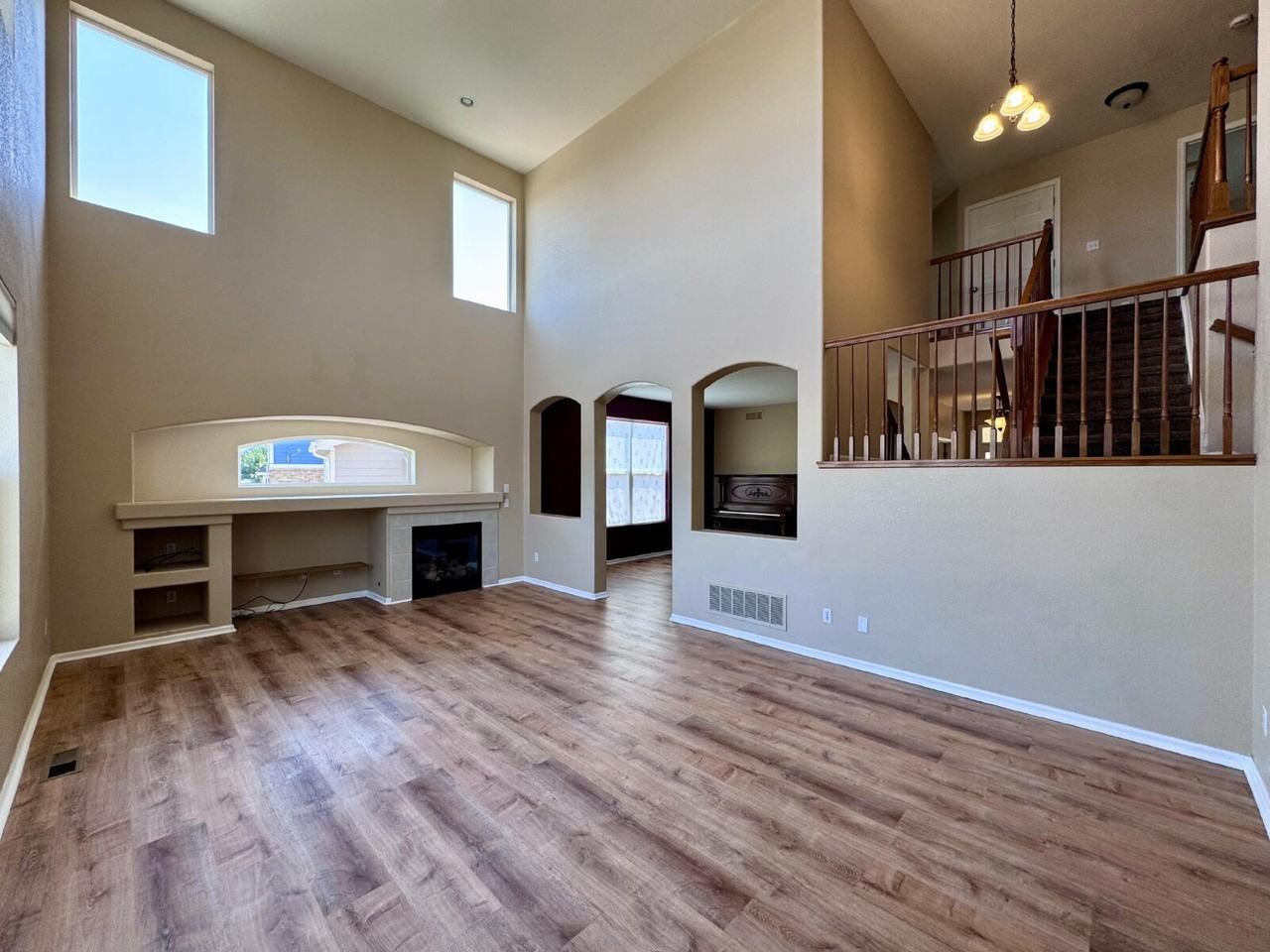 7031 S Oak Hill Cir - Photo 6 of 30