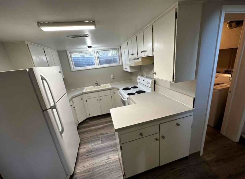2335 1/2 Wyoming Ave - Photo 3 of 11
