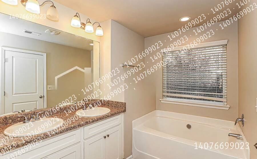 6020 Raventree Ct - Photo 4 of 9