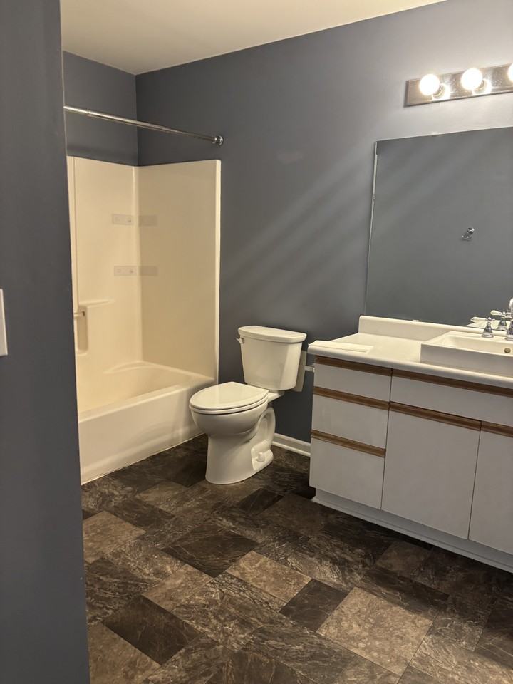 8402 Jasonville Ct Se #66 - Photo 7 of 19
