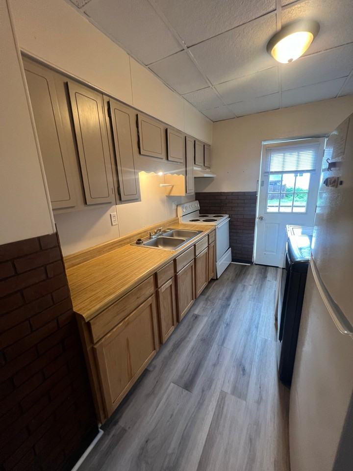 43 N 4th St - Photo 3 of 9