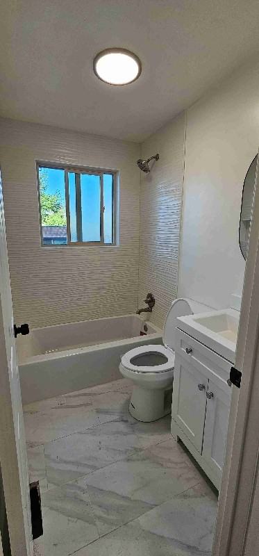 922 E Fairclough Dr #926 - Photo 5 of 11