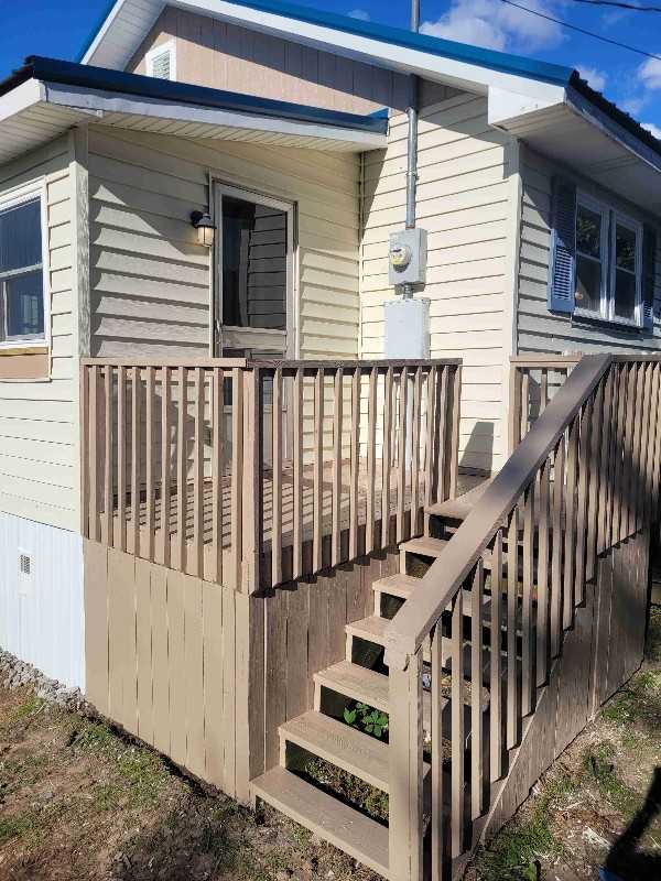 707 Hall St - Photo 2 of 17