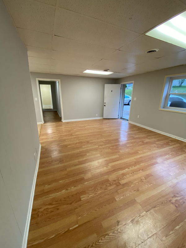 165 Midway Dr #E - Photo 5 of 17