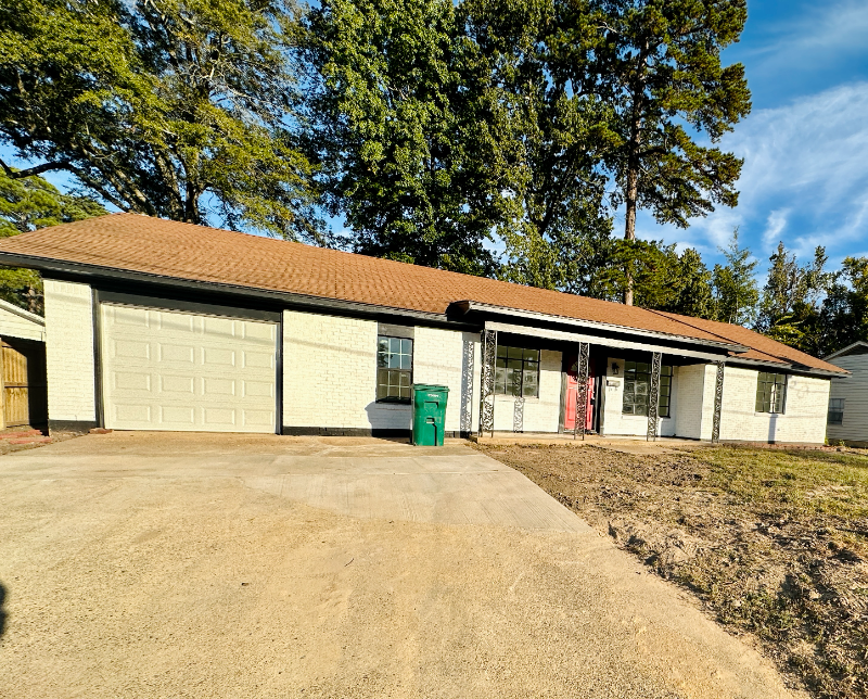 4224 Main St - Photo 2 of 21