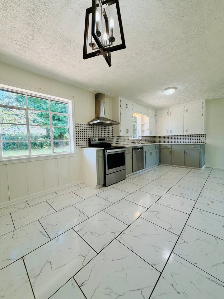 4224 Main St - Photo 7 of 21