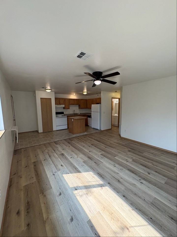 1550 S 13th St W #C - Photo 3 of 11