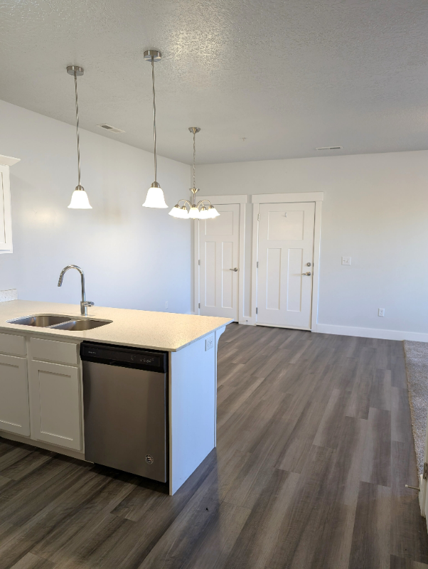 745 Nw #D101 - Photo 3 of 27