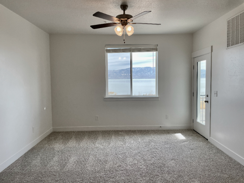 745 Nw #D101 - Photo 4 of 27
