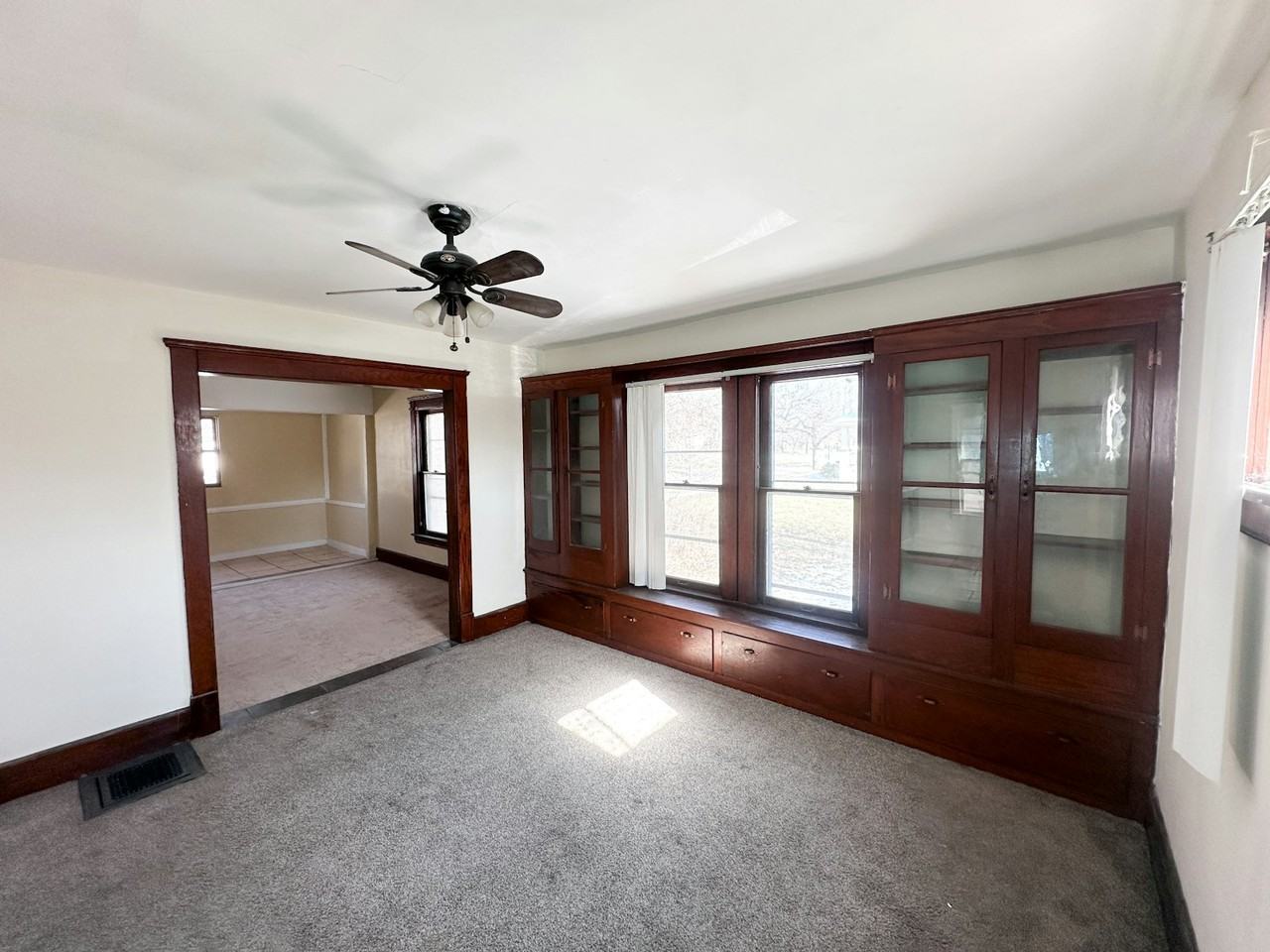 14812 Westropp Avenue - Photo 7 of 18