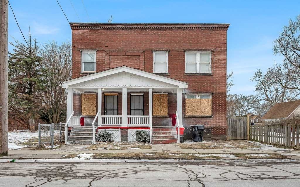 1260 East 61st Street, Unit B - Photo 2 of 13