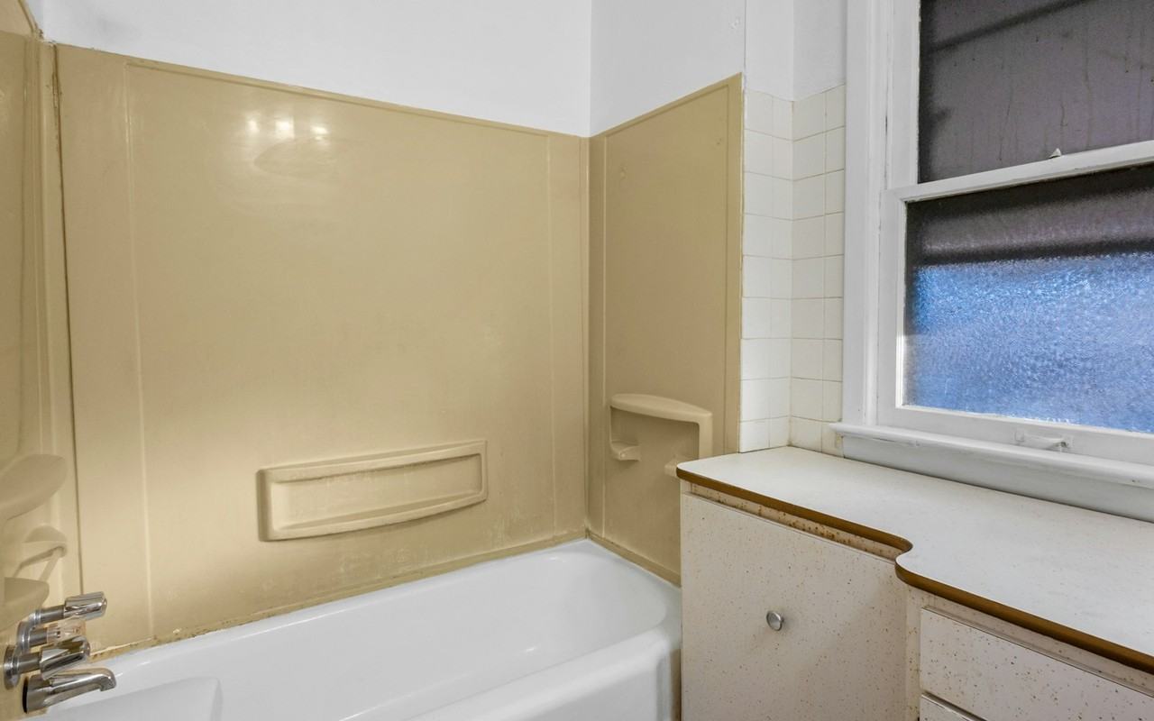 856 Wayside Road, Unit A - Photo 5 of 13