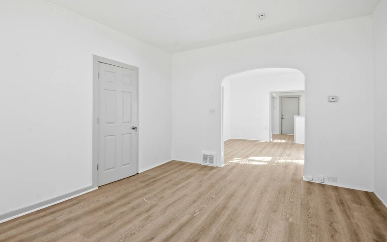 2069 West 81st Street - Photo 6 of 21