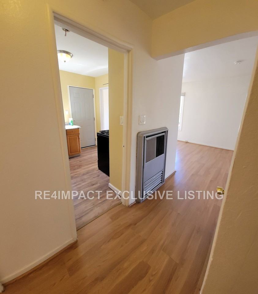 1257 E 34th St #1257 - Photo 5 of 11