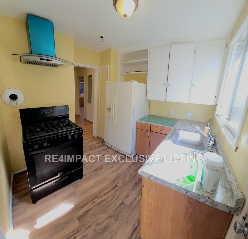 1257 E 34th St #1257 - Photo 6 of 11