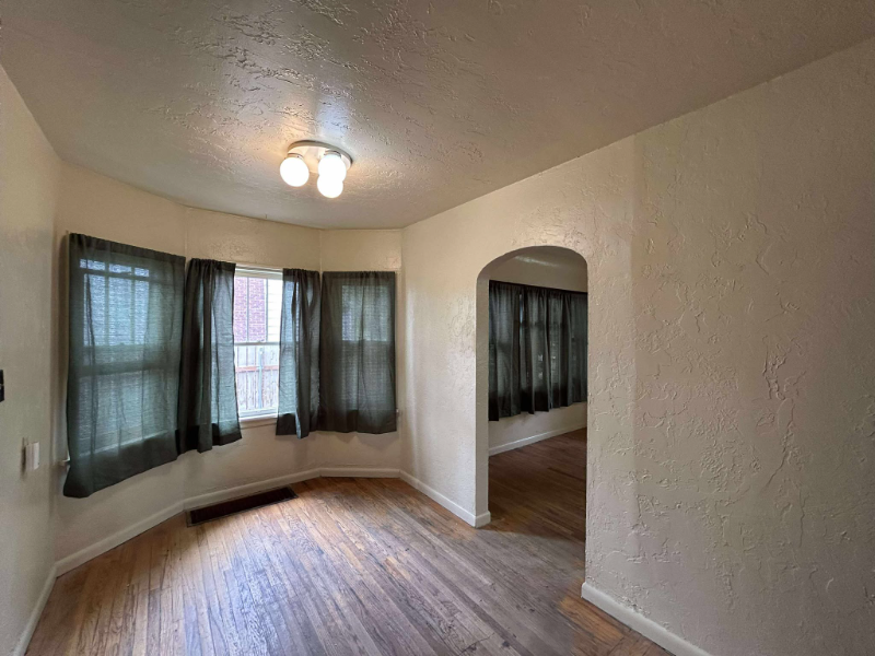 272 Pierce St - Photo 4 of 12