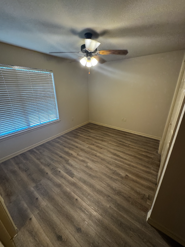 1760 N Chestnut Ave - Photo 7 of 11