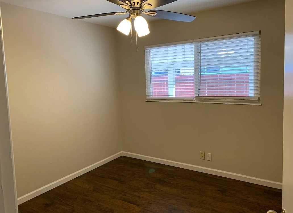 3001 Plumleigh Ave #NA - Photo 7 of 11