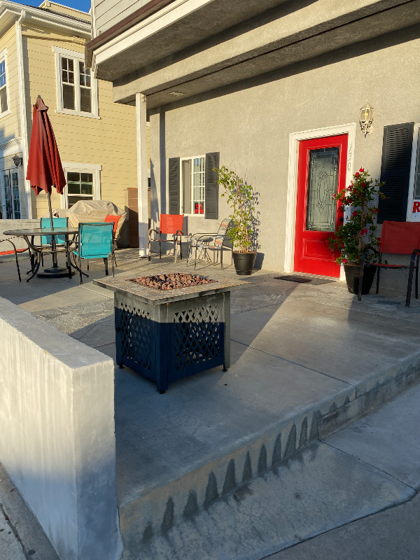 130 47th St - Photo 2 of 15