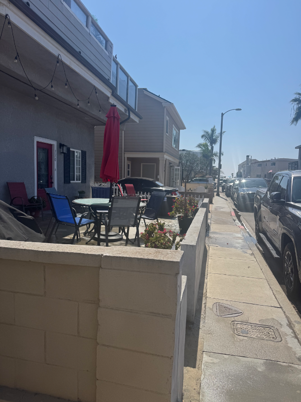 130 47th St - Photo 3 of 15