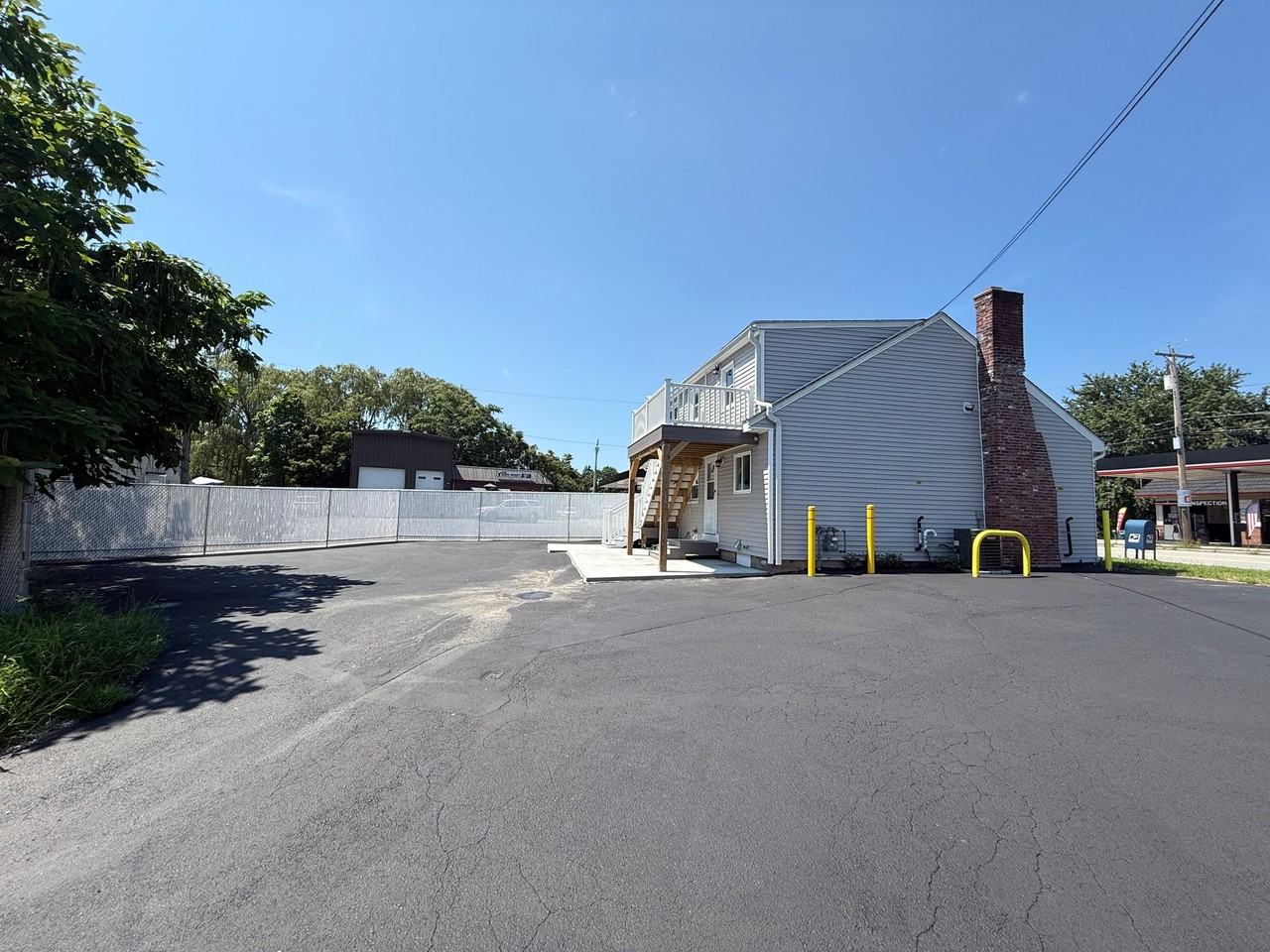 177 Swan St - Photo 3 of 22