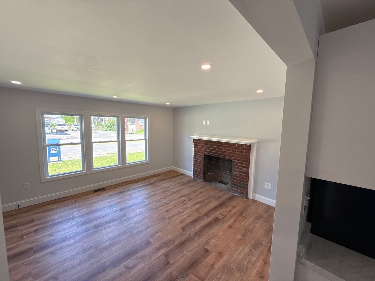 177 Swan St - Photo 6 of 22