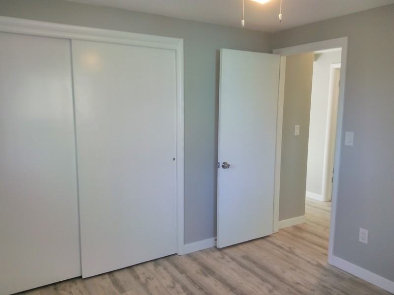 839 E Fairmont Cir #2 - Photo 6 of 8