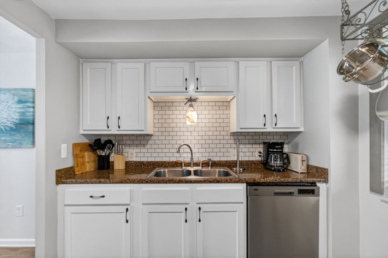 200 Fox Chapel Rd - Photo 4 of 34