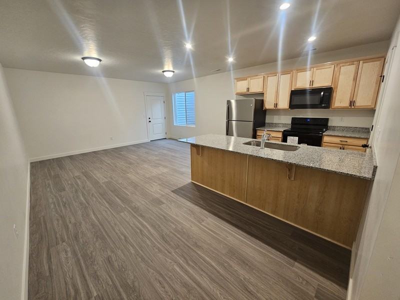 895 E Antelope Dr - Photo 2 of 17
