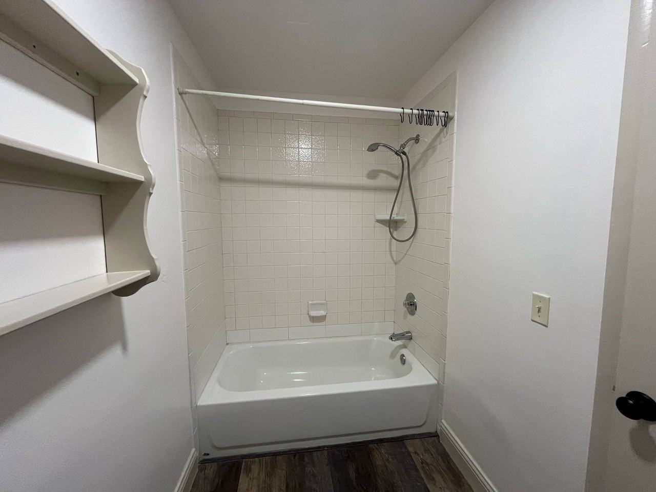1676 Woodland Dr - Photo 5 of 20