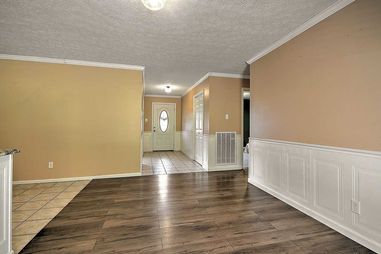 185 Woodland Cir - Photo 6 of 20