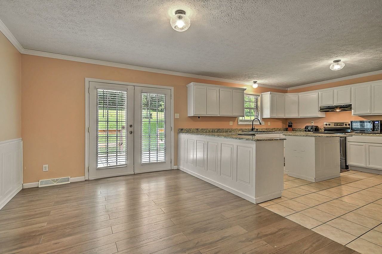 185 Woodland Cir - Photo 7 of 20