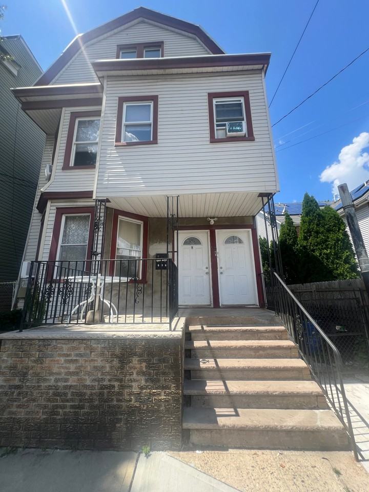 635 South St #3 - Photo 5 of 5