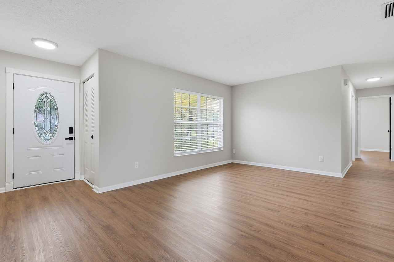 14505 Farm Hills Pl - Photo 2 of 20
