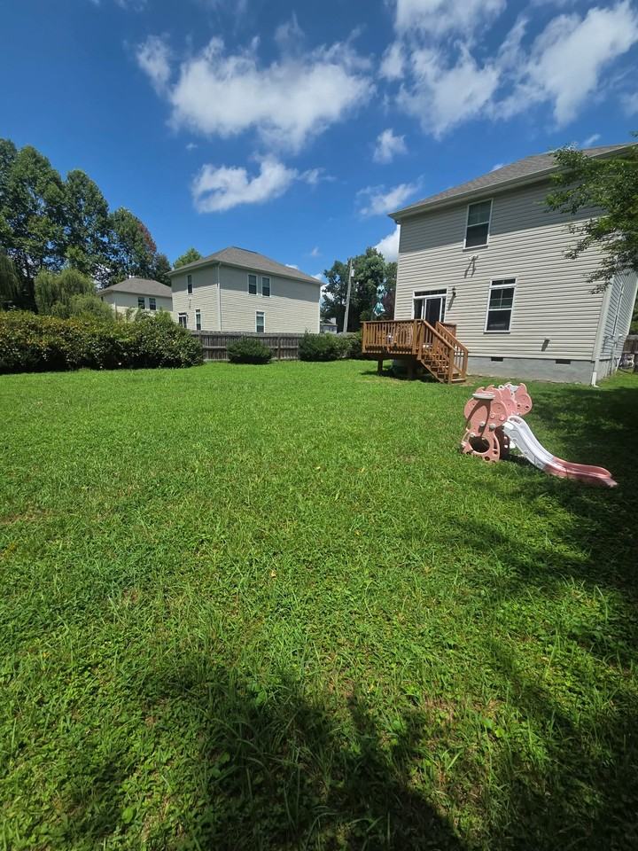102 Grove Heights Ave - Photo 2 of 20