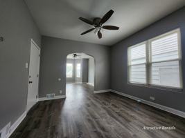 featured image of 707 E 92nd Pl