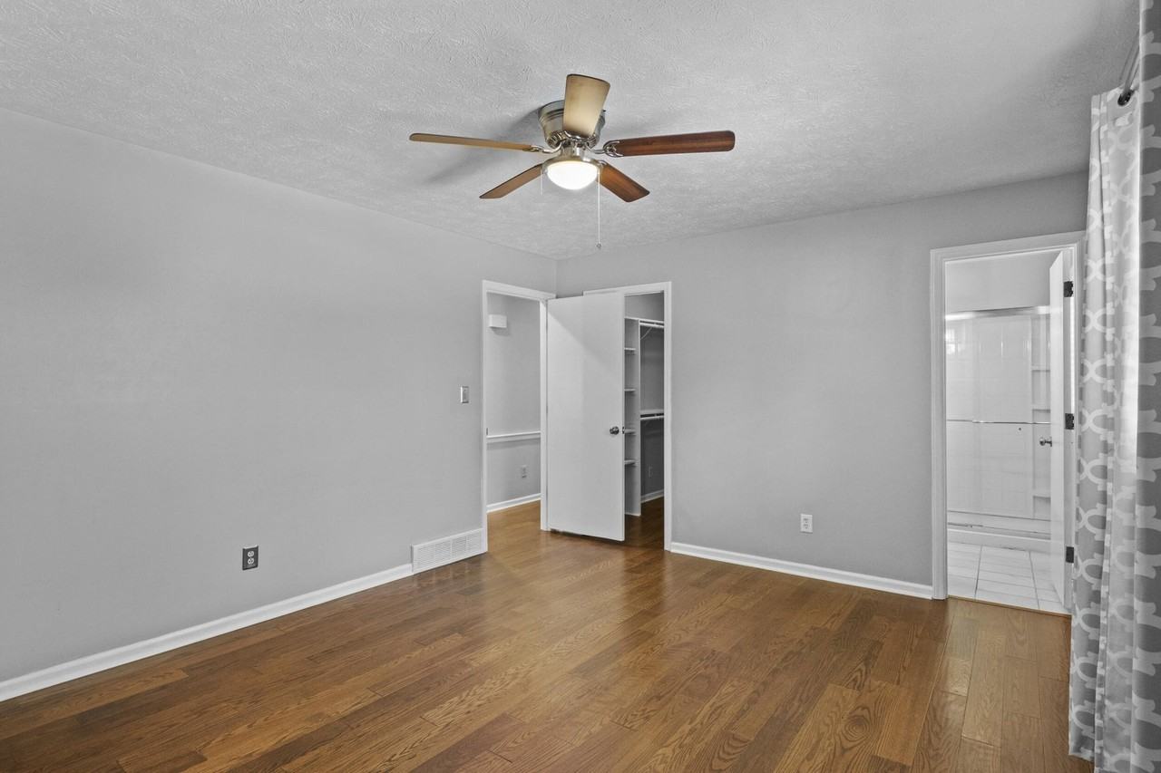 3483 Lansdowne Dr - Photo 5 of 14