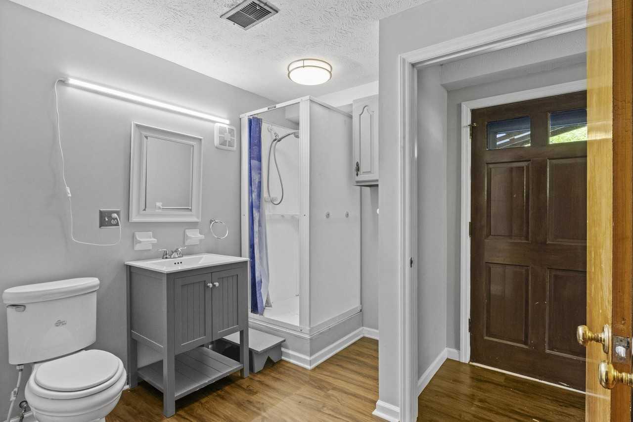3483 Lansdowne Dr - Photo 7 of 14