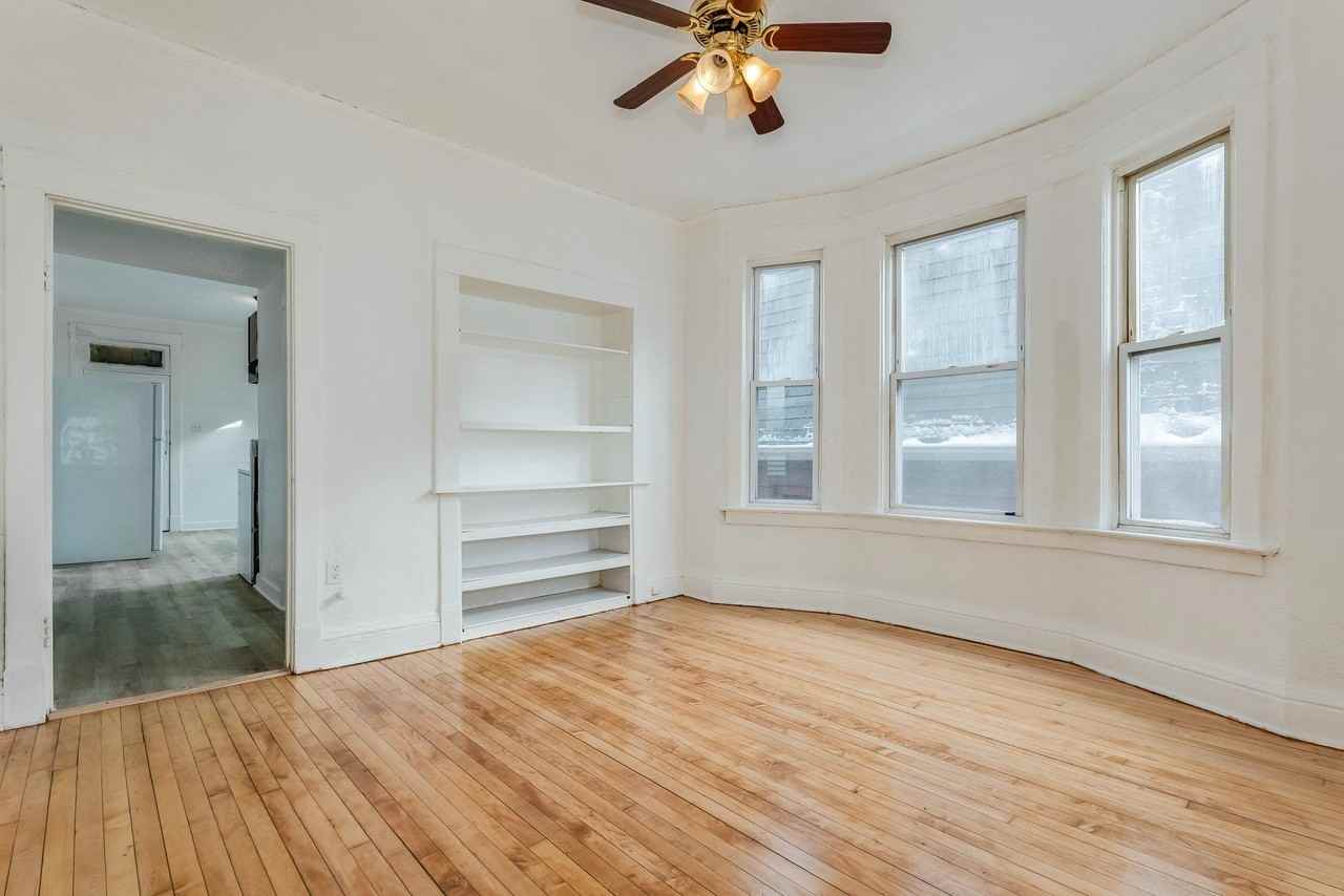 8329 S Kingston Ave #1 - Photo 3 of 11