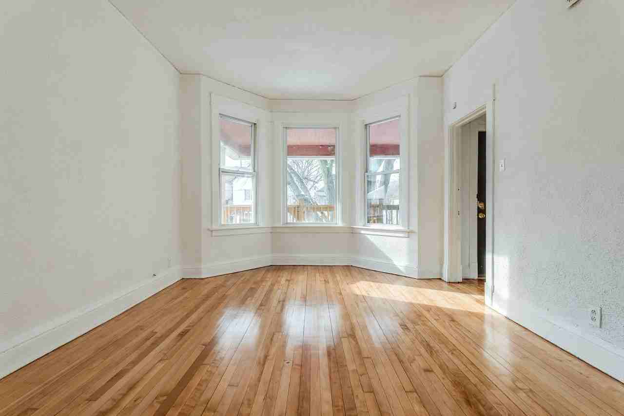 8329 S Kingston Ave #1 - Photo 4 of 11