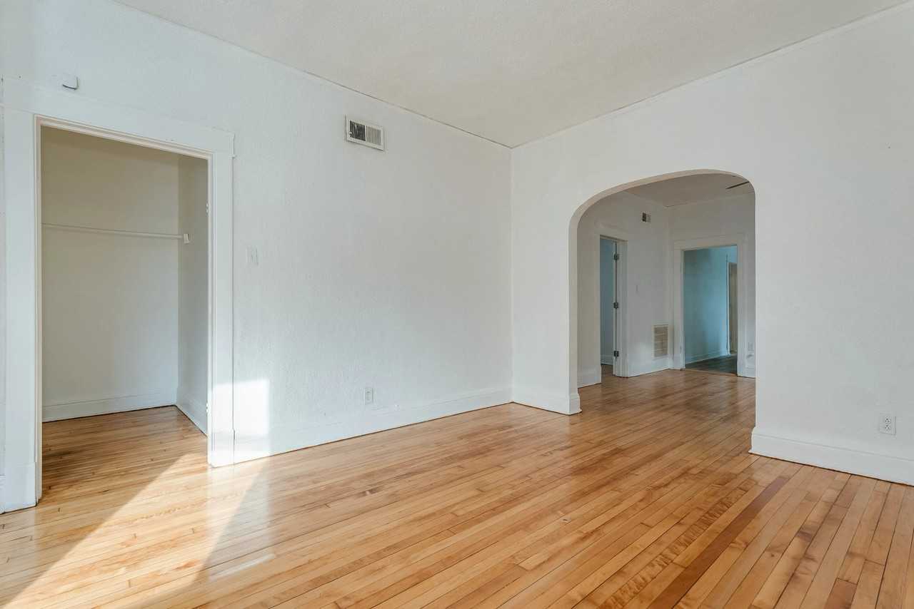8329 S Kingston Ave #1 - Photo 6 of 11