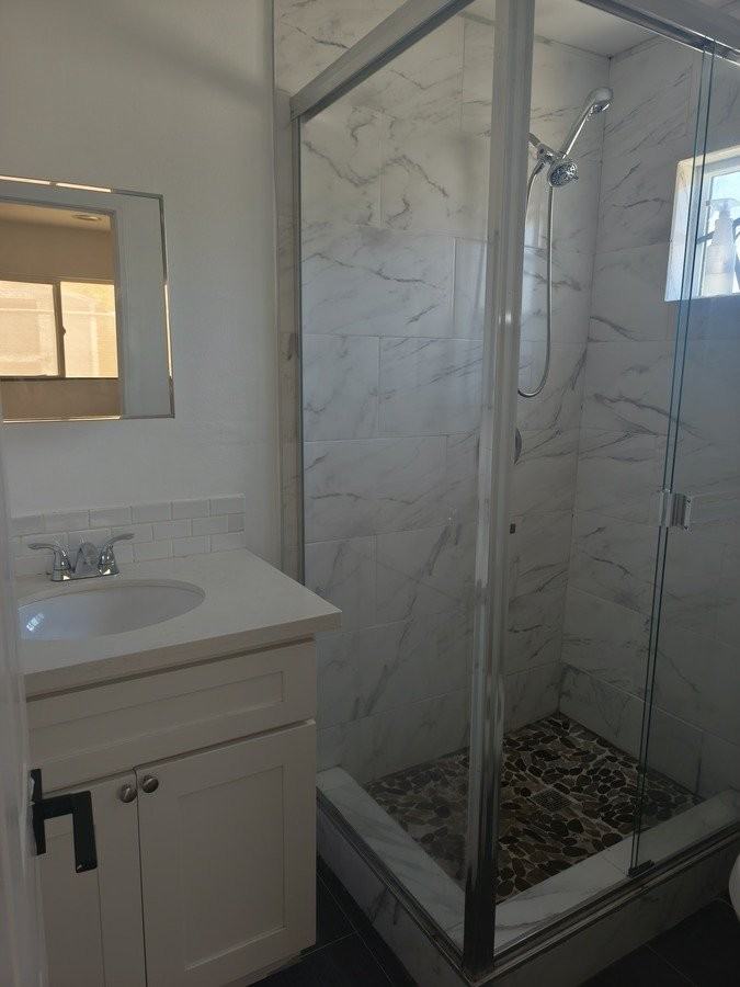 2706 W 74th St - Photo 6 of 6