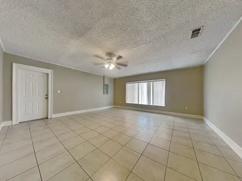 3710 Coppertree Cir - Photo 2 of 12