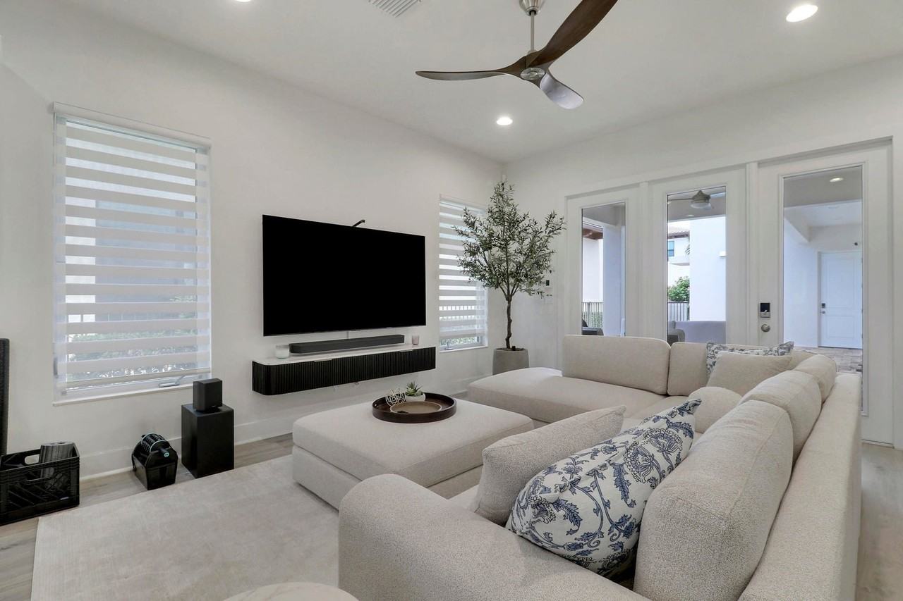 5029 Grandiflora Rd - Photo 5 of 10