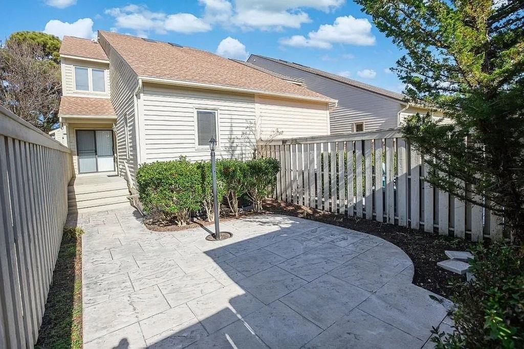 4046 Fairway Lakes Dr - Photo 3 of 12