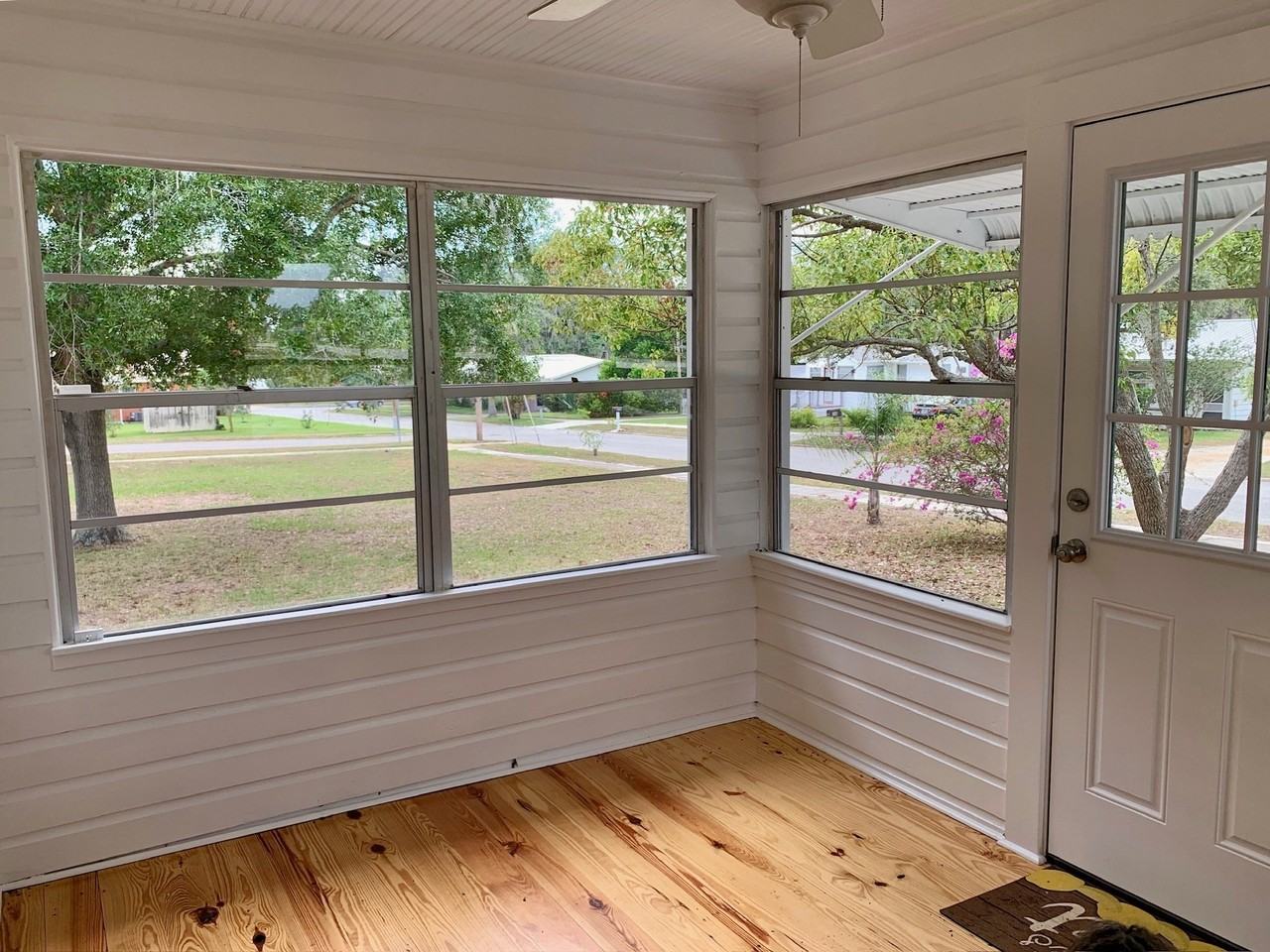 323 Matlo Ave - Photo 2 of 10