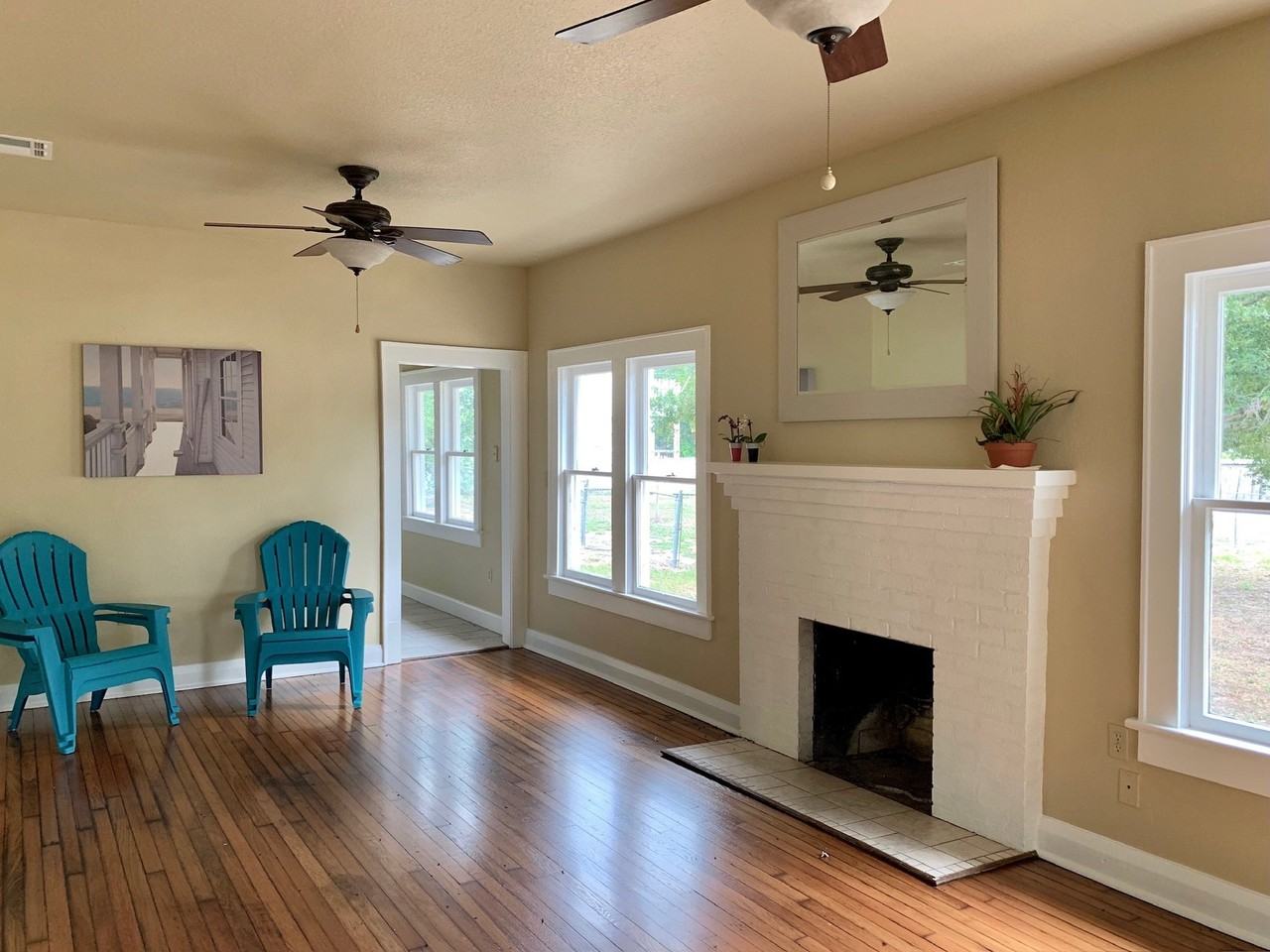 323 Matlo Ave - Photo 3 of 10