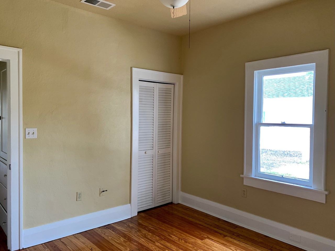 323 Matlo Ave - Photo 5 of 10