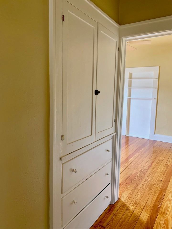 323 Matlo Ave - Photo 7 of 10