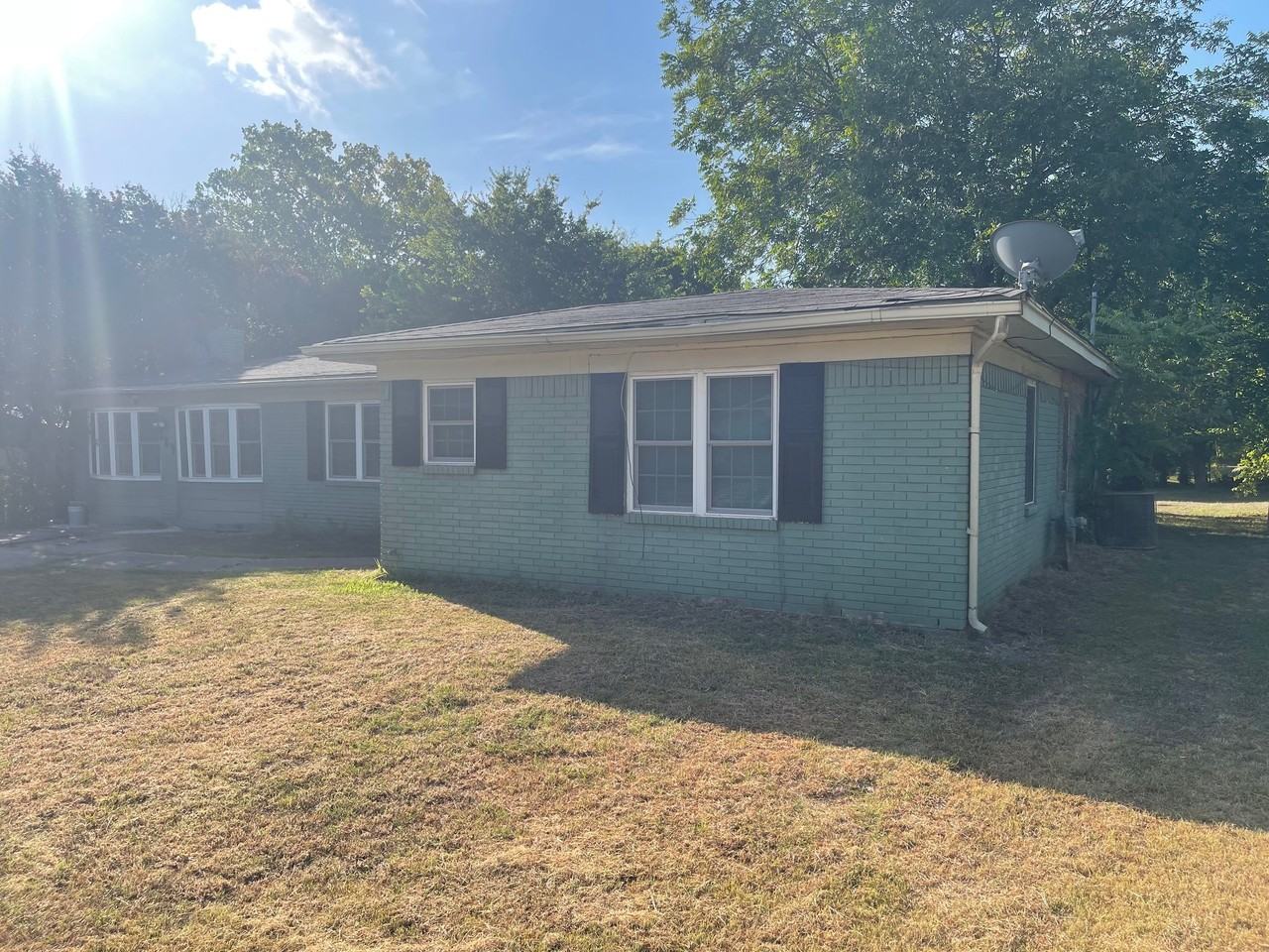117 E Dawn Dr - Photo 2 of 18
